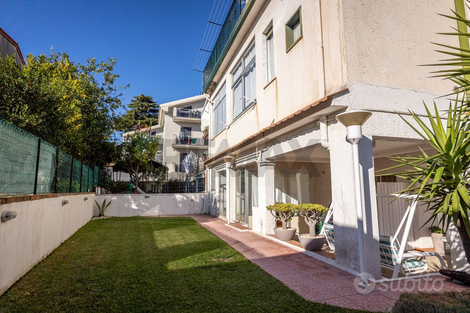 Villa singola - Viagrande - Vista 3