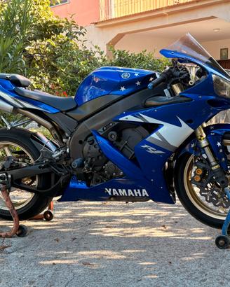 Yamaha R1