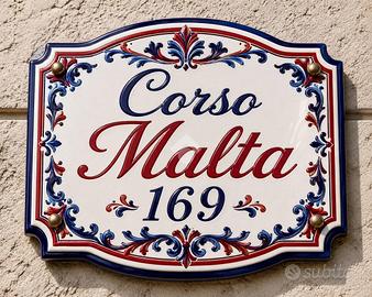 2 LOCALI A NAPOLI