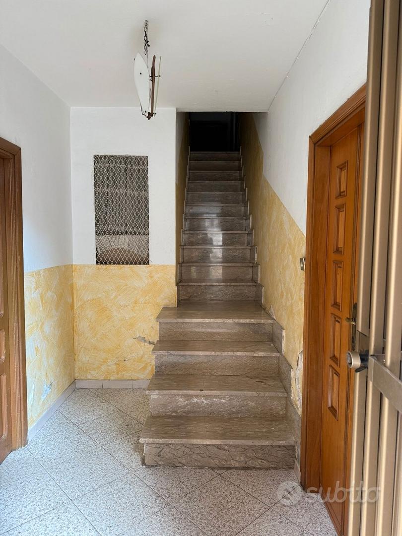 Casa situata a mesoraca. Appartamento 2 piano - Vista 2