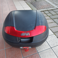 Bauletto givi con piastra attacco