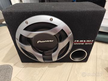 Subwoofer marca Pioneer 1200 watt