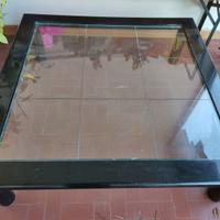 Tavolino basso in vetro