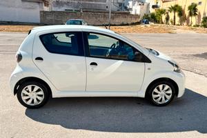 Toyota aygo 1.0 benzina 100mila km perfetta