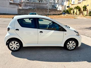 Toyota aygo 1.0 benzina 100mila km perfetta