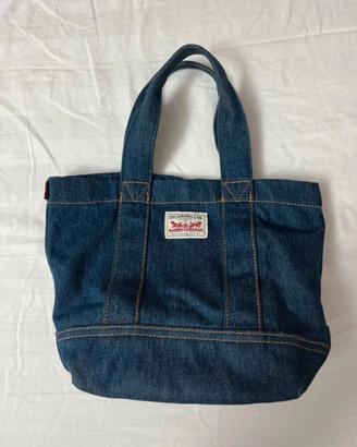 Borsa Levi’s in denim – piccola, elegante e casual