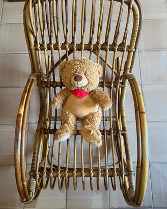 Sedia a dondolo in vimini per bambini