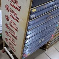 Espositore Verticale "Cucirini Tre Stelle"