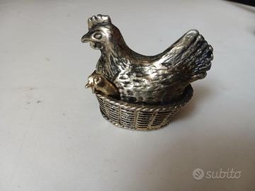 Rara saliera miniatura d'epoca a forma di gallina