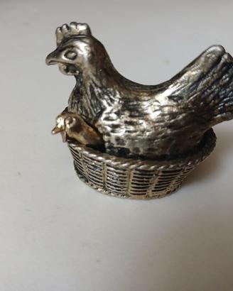 Rara saliera miniatura d'epoca a forma di gallina
