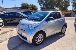 Toyota iQ 1.0 CVT Trend
