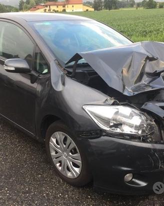 Ricambi Toyota Auris 1.4 D-4D 2011