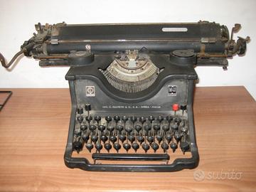 Macchina da scrivere Olivetti M40 da restaurare