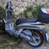 Scooter Kymco People 200s Motorino marciante