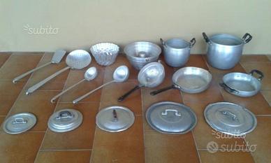 Pentolame e attrezzi da cucina in alluminio