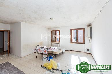 3 LOCALI PIU' STUDIO CON POSTO AUTO