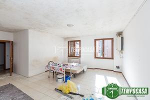 3 LOCALI PIU' STUDIO CON POSTO AUTO