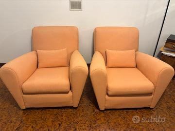 2 poltrone Frau senza etichetta