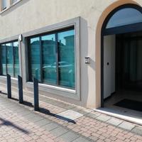 Locale commerciale. Negozio. Ufficio direzionale