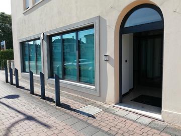 Locale commerciale. Negozio. Ufficio direzionale