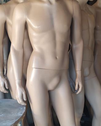 Manichini uomo modello realistico 