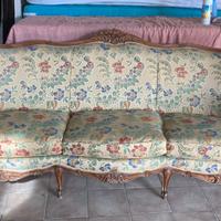 Divano e due poltrone in tessuto fiorato