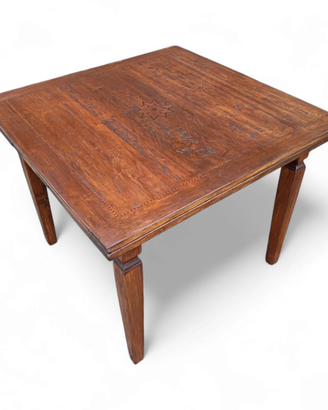 Tavolo quadrato allungabile con piano intarsiato