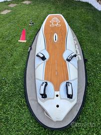 Tavola windsurf da slalom + pinna + vela 7.0