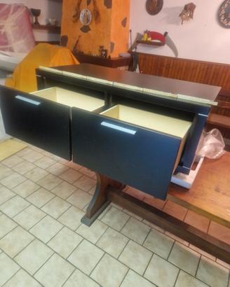 Mobile porta TV con cassettoni scorrevoli