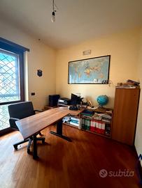 Studio completo – scrivania + mobili coordinati