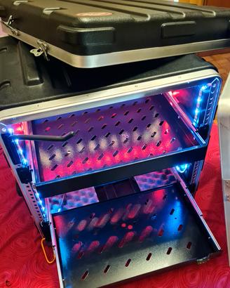 SKB STANDARD 10U EFFECTS RACK CON MENSOLE E LED