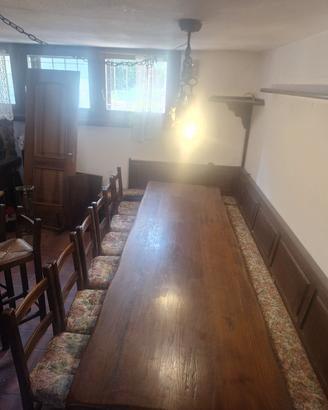 Arredo taverna rustico  in legno con bancone  