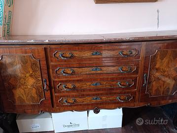 Credenza antica 