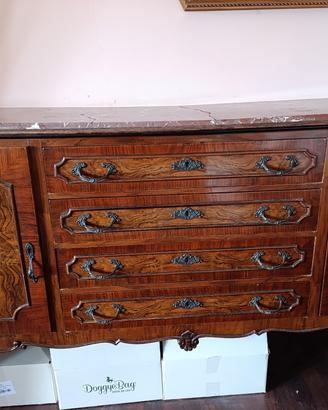 Credenza antica 