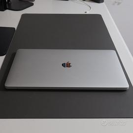 MacBook Pro 15” 2017 i7 2.8GHz 16GB 256GB TouchBar