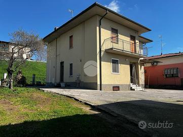 BIFAMILIARE A CAPRIANO DEL COLLE