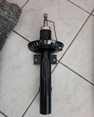 Coppia ammortizzatori VW polo 9N