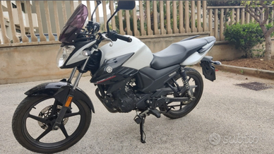 Yamaha YS 125 2018 10.700km passaggio incluso