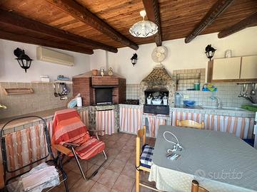 villa con piscina 