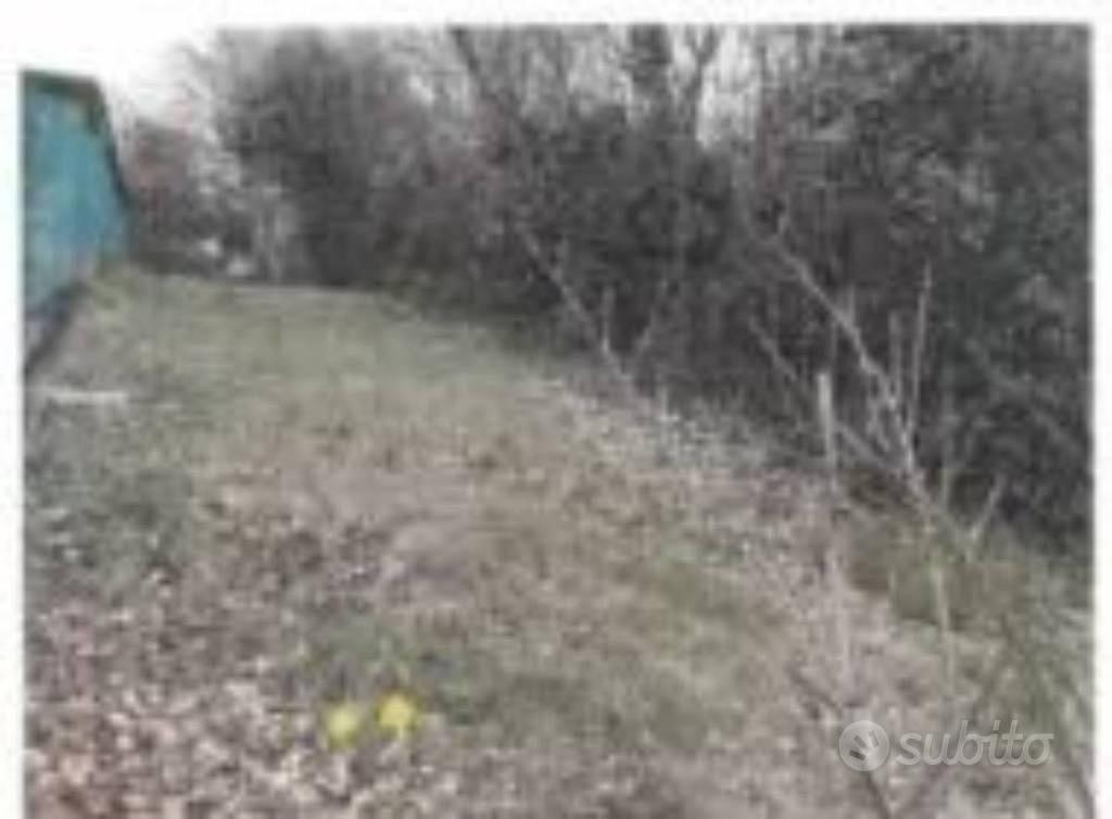 Immobile in asta di 4060 m² a Cuasso al Monte - Vista 2