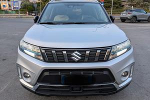 Suzuki Vitara 1.4 Hybrid 4wd con tettino apribile 