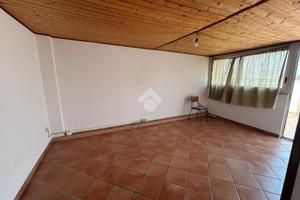 2 LOCALI A CAPACI