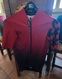 4 magliette Assos usate pochissimo