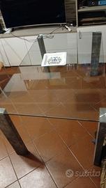 Tavolo in vetro