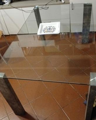 Tavolo in vetro