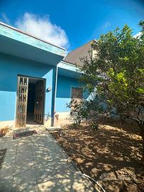 Casa indipendente con giardino