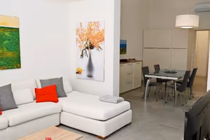 Trilocale arredato zona mazzini