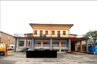 Immobile in asta di 1500 m² a Casteggio