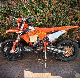 KTM 350 EXC-F  SIX DAYS  2025