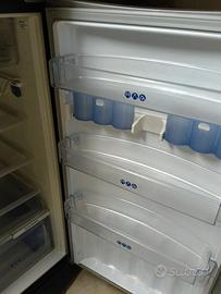 pezzi interno del frigo Whirpool tolgo per spazio
